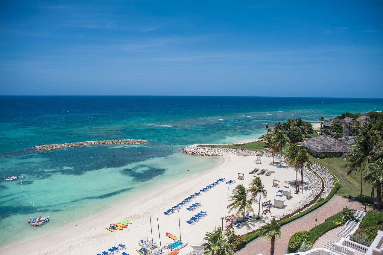 Palmyra Luxury Beach Condos Montego Bay Exterior foto